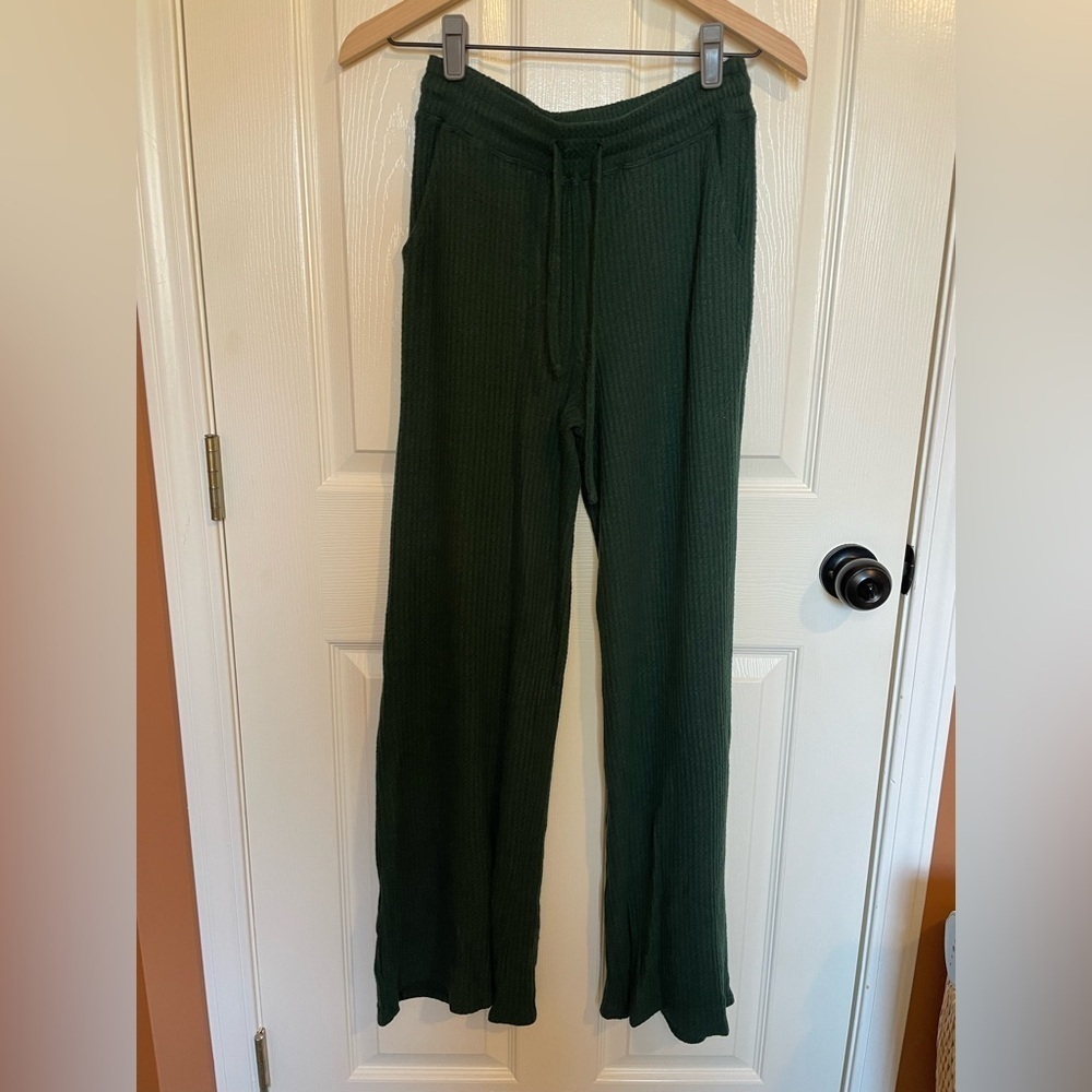 Beyond Yoga Free Style Pant Waffle Knit in Forest Green Size XS - Picture 2 of 4